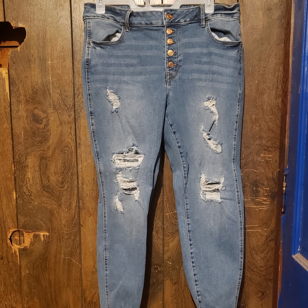 Maurices jeans